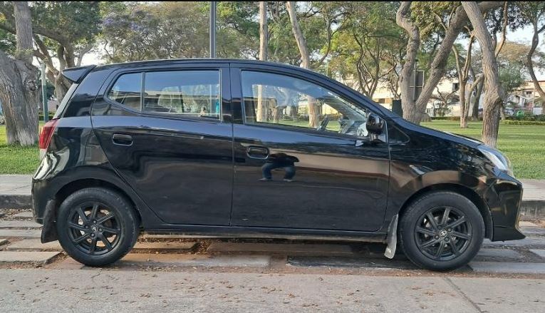 VENDO TOYOTA AGYA 2023 MECANICO, 1000CC, USO SEÑORA.